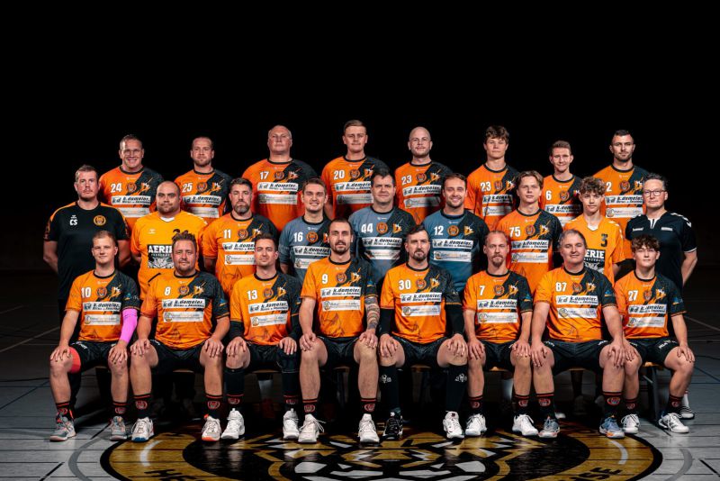 Datei:1. Herrenmannschaft Handballfreunde Helmstedt-Büddenstedt 2025-2026.jpg