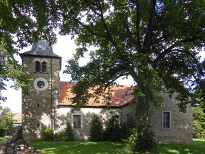 Saalsdorf Kirche 2017.jpg
