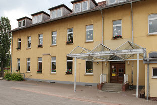 Eingangsbereich der Grundschule Emmerstedt (2011)